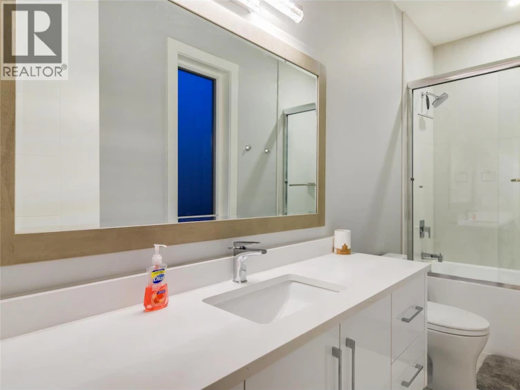 761 Highpointe Lane, Kelowna, BC, V1V 2Y1 - 22