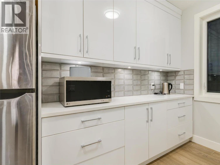 761 Highpointe Lane, Kelowna, BC, V1V 2Y1 - 10
