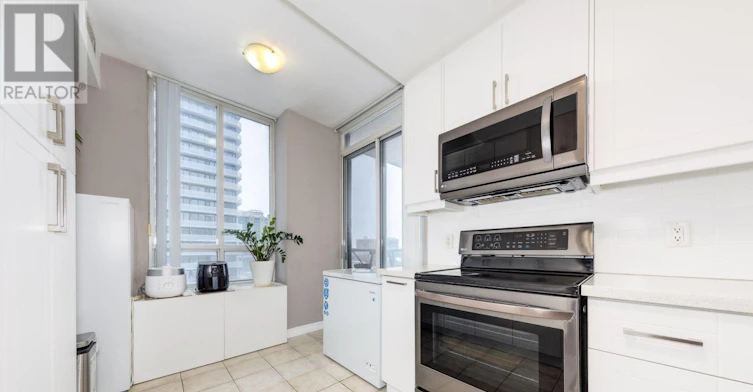 802-28 Byng Avenue, Toronto, ON, M2N 7H4 - 10