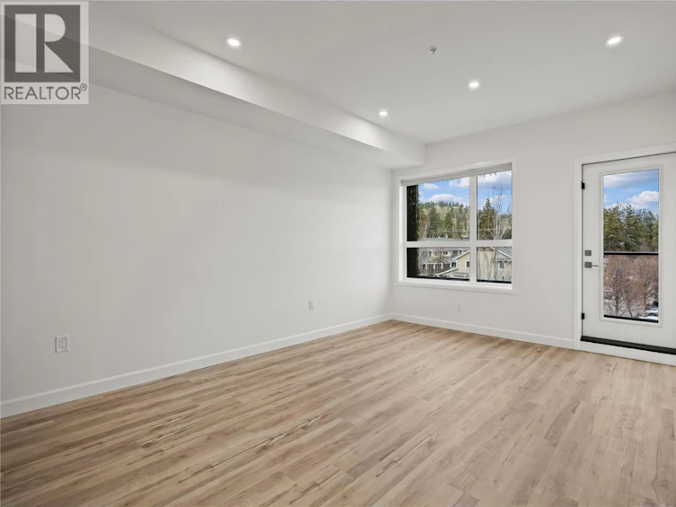 305-630 Boynton Place, Kelowna, BC, V1V 3B8 - 2
