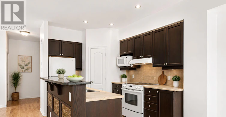 136 Calaveras Avenue, Ottawa, ON, K2J 5K4 - 5