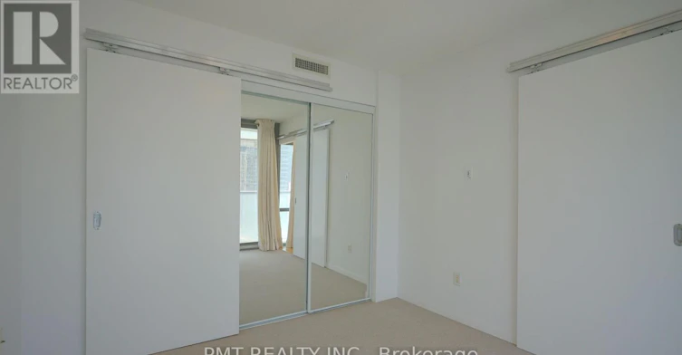 1607-38 Grenville Street, Toronto, ON, M4Y 1A5 - 17