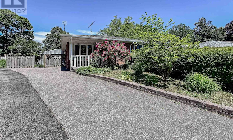 1113 Valley Court