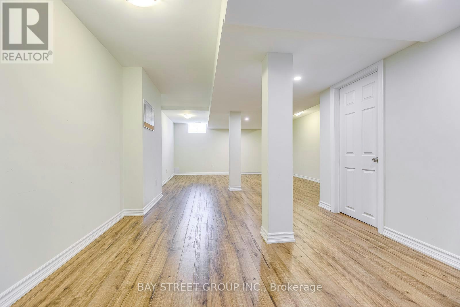 2413 Whistling Springs Crescent, Oakville, ON, L6M 0C3 - 34