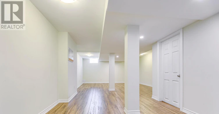 2413 Whistling Springs Crescent, Oakville, ON, L6M 0C3 - 34