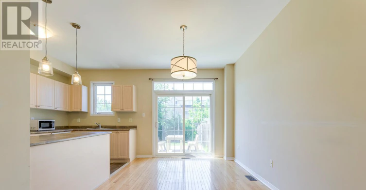 2413 Whistling Springs Crescent, Oakville, ON, L6M 0C3 - 9