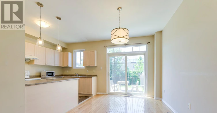 2413 Whistling Springs Crescent, Oakville, ON, L6M 0C3 - 10