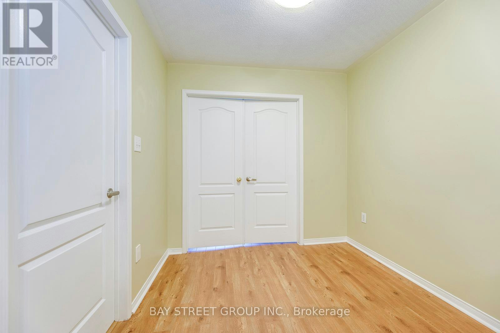2413 Whistling Springs Crescent, Oakville, ON, L6M 0C3 - 20