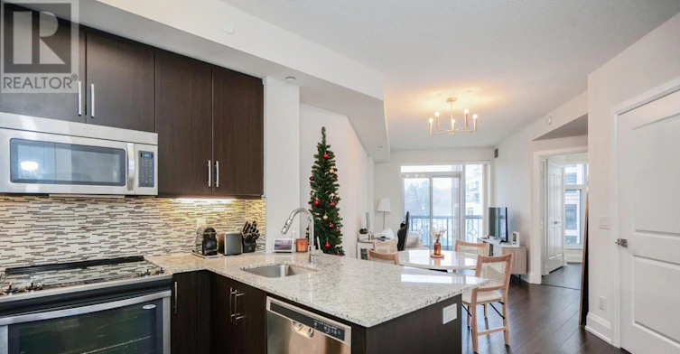 303-2 Old Mill Drive, Toronto, ON, M6S 0A2 - 7