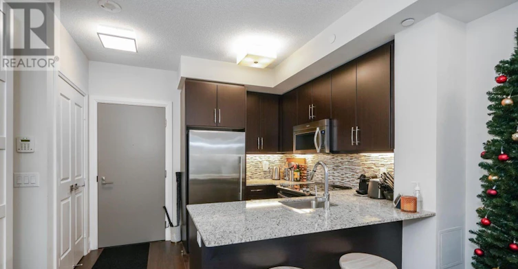 303-2 Old Mill Drive, Toronto, ON, M6S 0A2 - 12