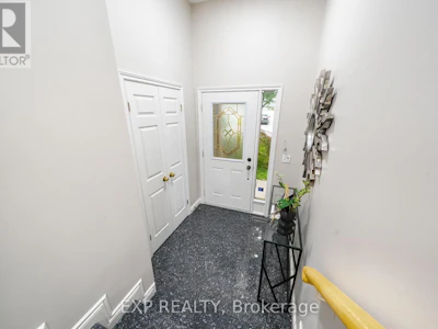 7 Wetherby Circle - 4