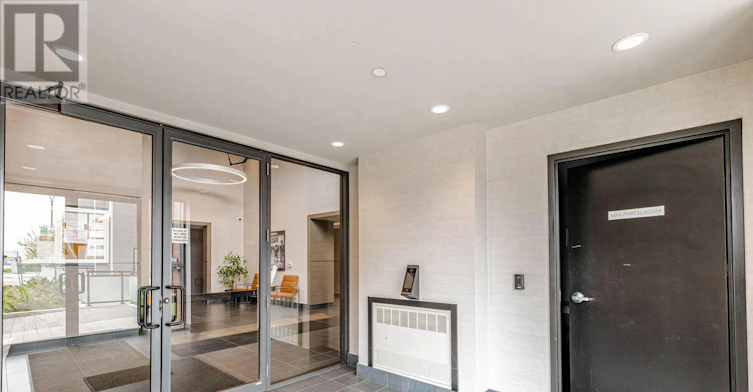 111-50 Kaitting Trail, Oakville, ON, L6M 5N3 - 4