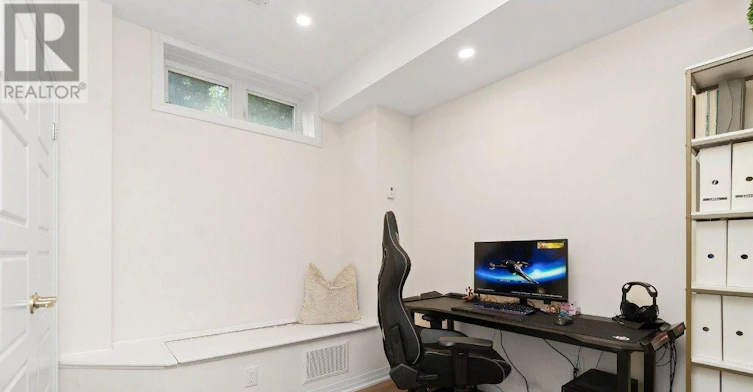19 Thomas Mulholland Drive, Toronto, ON, M3K 0B5 - 24