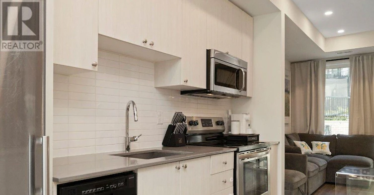 19 Thomas Mulholland Drive, Toronto, ON, M3K 0B5 - 8