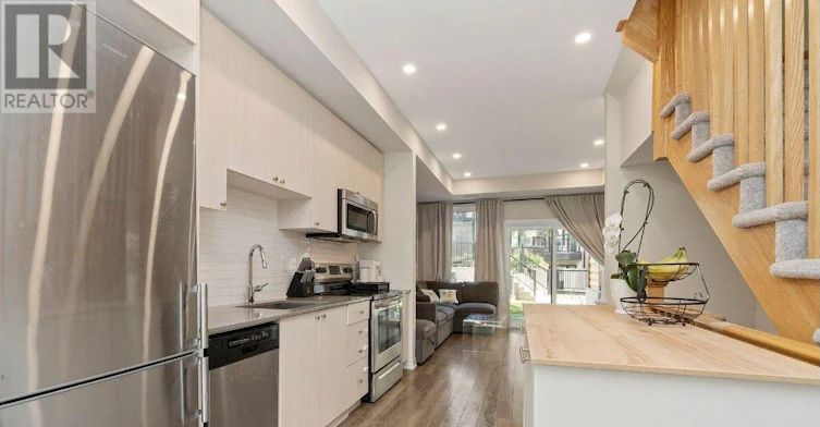 19 Thomas Mulholland Drive, Toronto, ON, M3K 0B5 - 7