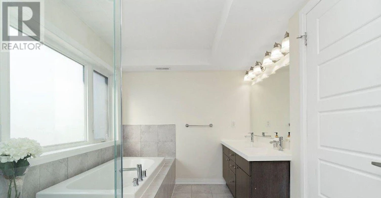 19 Thomas Mulholland Drive, Toronto, ON, M3K 0B5 - 16