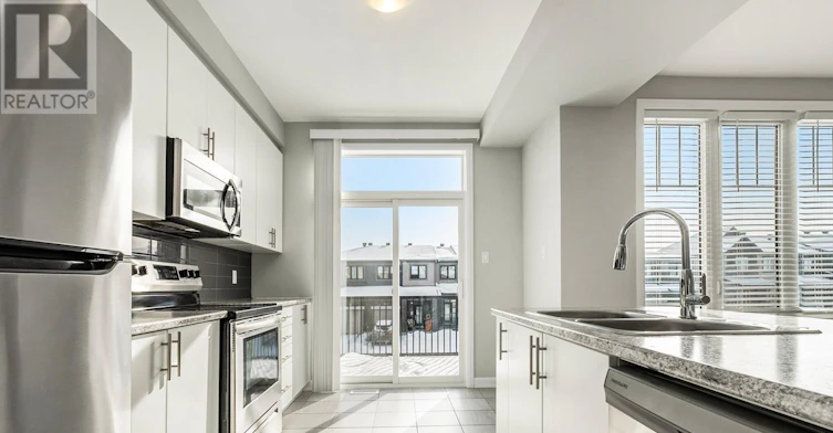 48 Teelin Circle, Manotick, ON, K2J 6V1 - 3