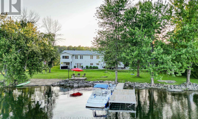 100 Mcculloughs Landing