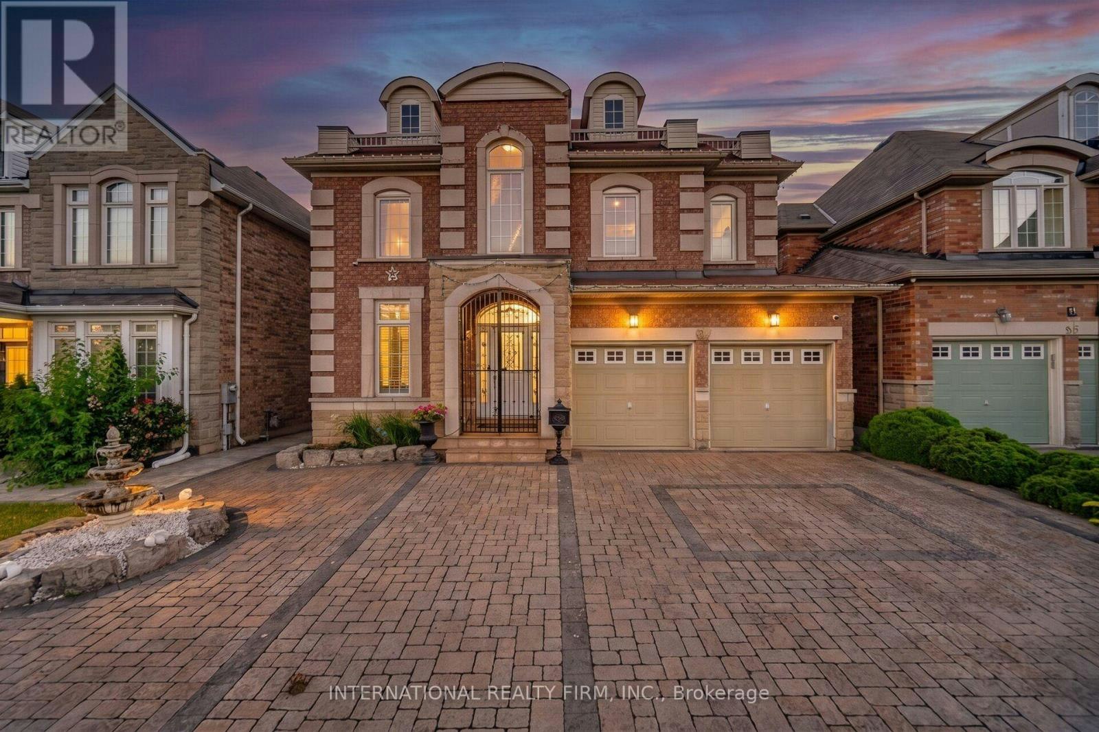 84 Fred Young Drive, Toronto, ON, M3L 0A3