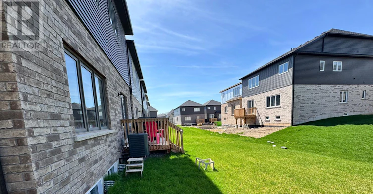 23 Dennis Avenue, Brantford, ON, N3T 5L8 - 9