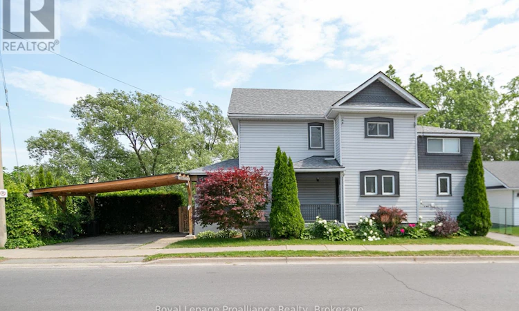 83 Moira Street E