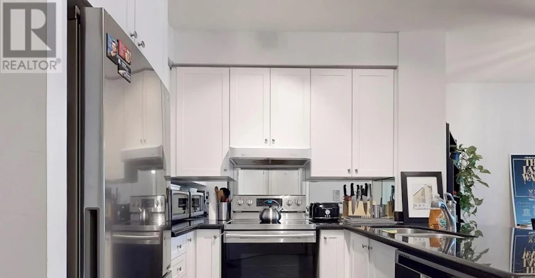 302-555 Yonge Street, Toronto, ON, M4Y 3A6 - 13