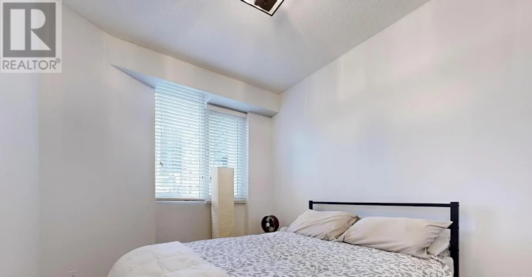 302-555 Yonge Street, Toronto, ON, M4Y 3A6 - 12
