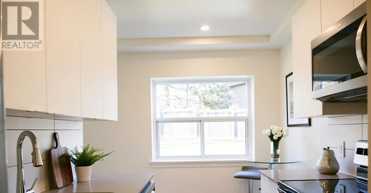 3-6 Wingreen Court, Toronto, ON, M3B 1B9 - 4