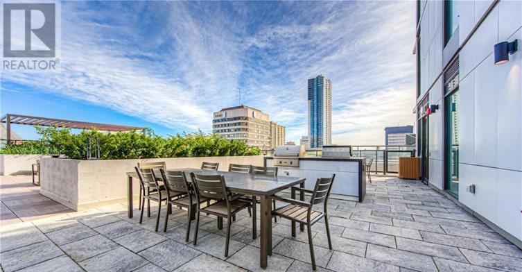 1705-55 Duke Street W, Kitchener, ON, N2H 0B7 - 9