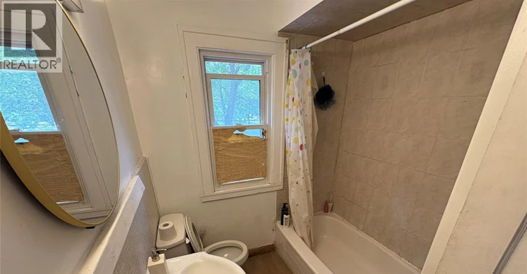 UPPER-3046 Alexander, Windsor, ON, N9C 1G5 - 3