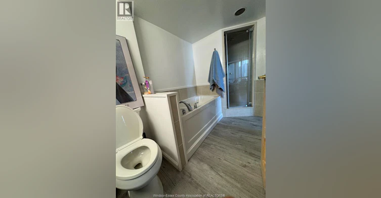 1105-111 Riverside Drive East, Windsor, ON, N9A 2S6 - 4