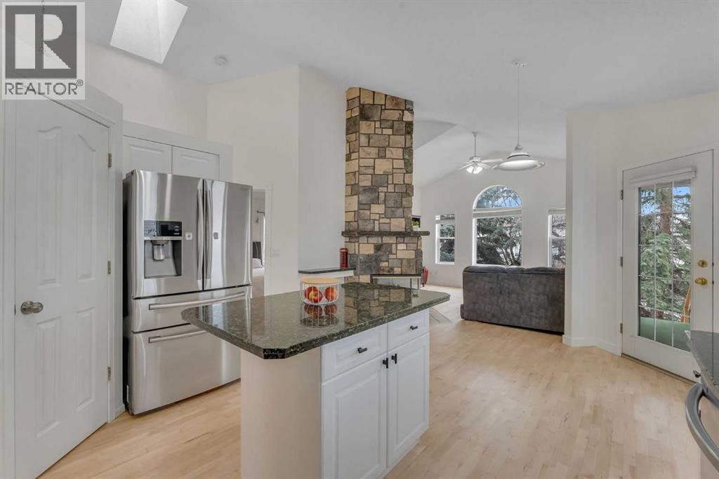 44 Douglas Glen Crescent SE, Calgary, AB, T2Z 3M6