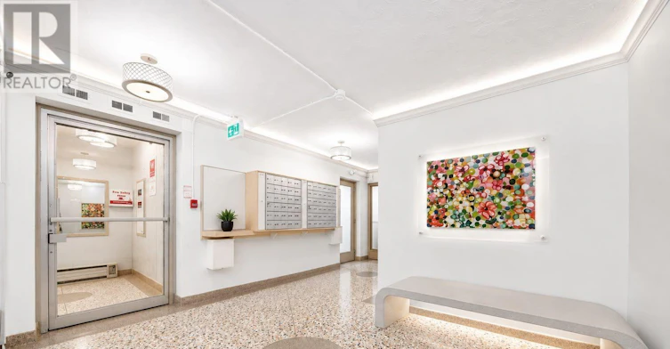 111-2895 Bathurst Street, Toronto, ON, M6H 3A8 - 3