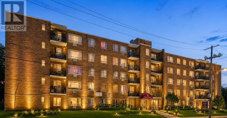 111-2895 Bathurst Street, Toronto, ON, M6H 3A8