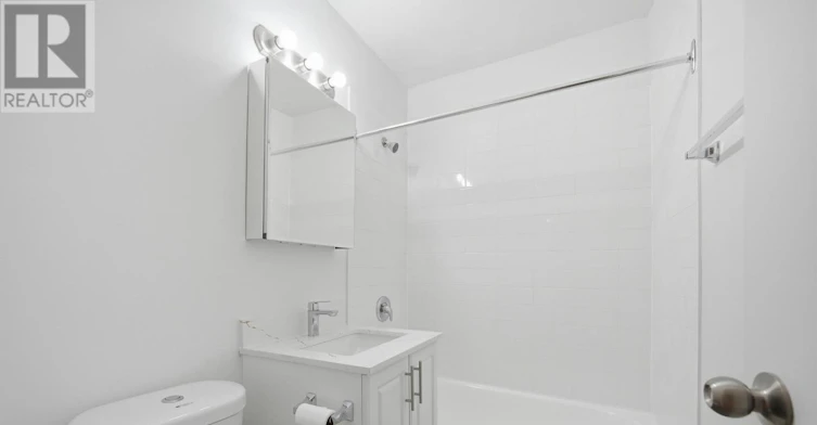111-2895 Bathurst Street, Toronto, ON, M6H 3A8 - 19