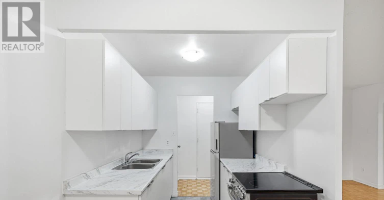 111-2895 Bathurst Street, Toronto, ON, M6H 3A8 - 14