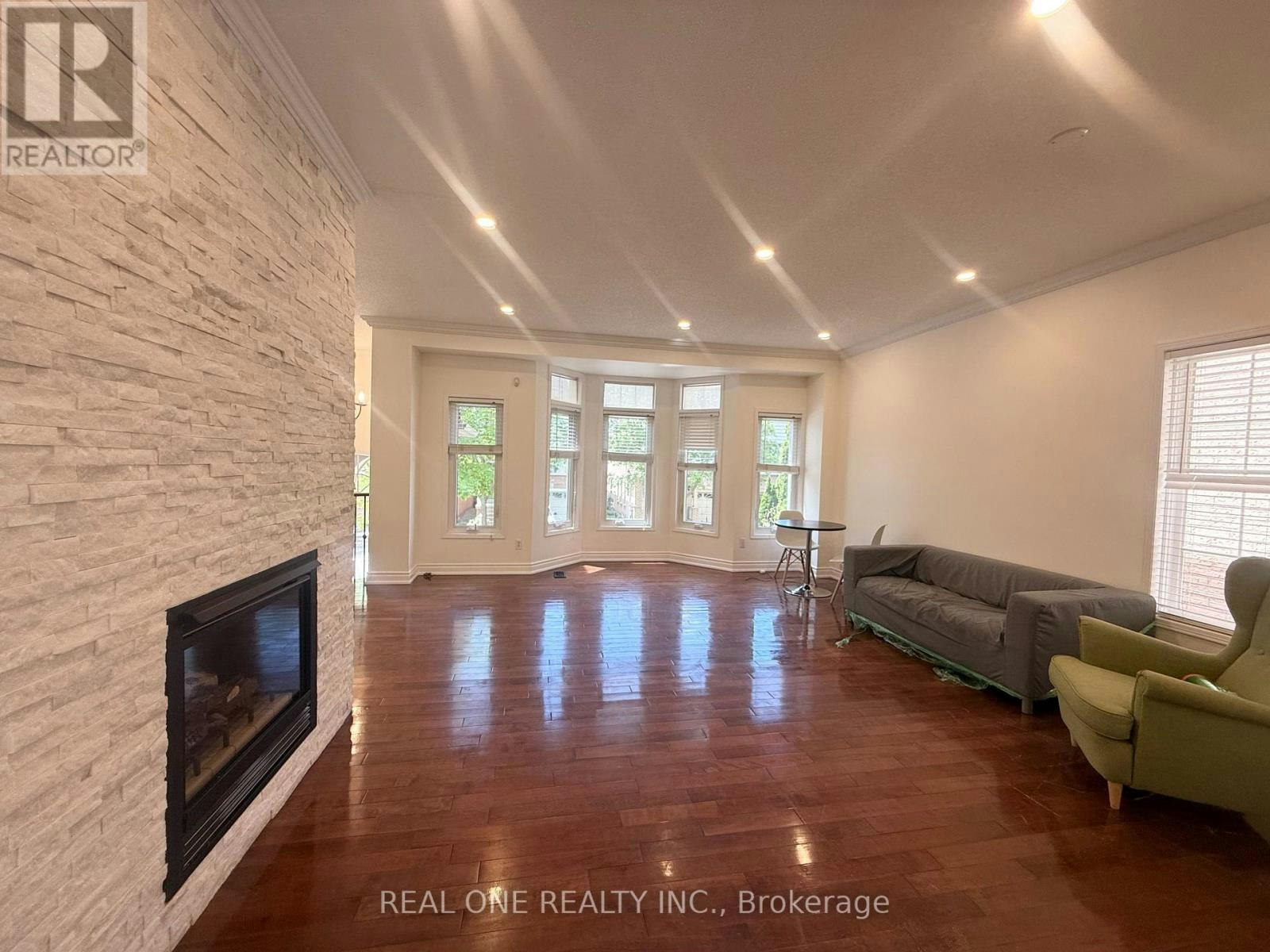 93 Brunswick Avenue, Markham, ON, L6C 2E6 - 3