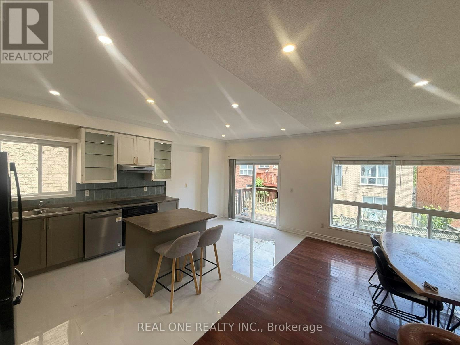 93 Brunswick Avenue, Markham, ON, L6C 2E6 - 6