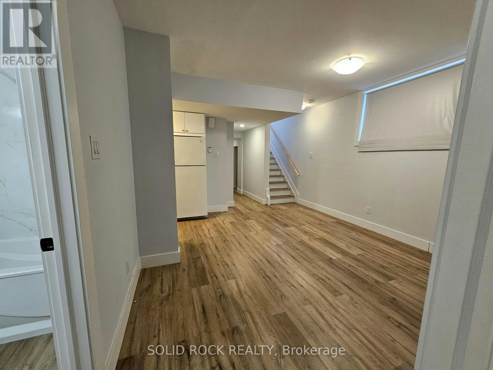 846 Alpine Avenue, Ottawa, ON, K2B 5R6 - 5
