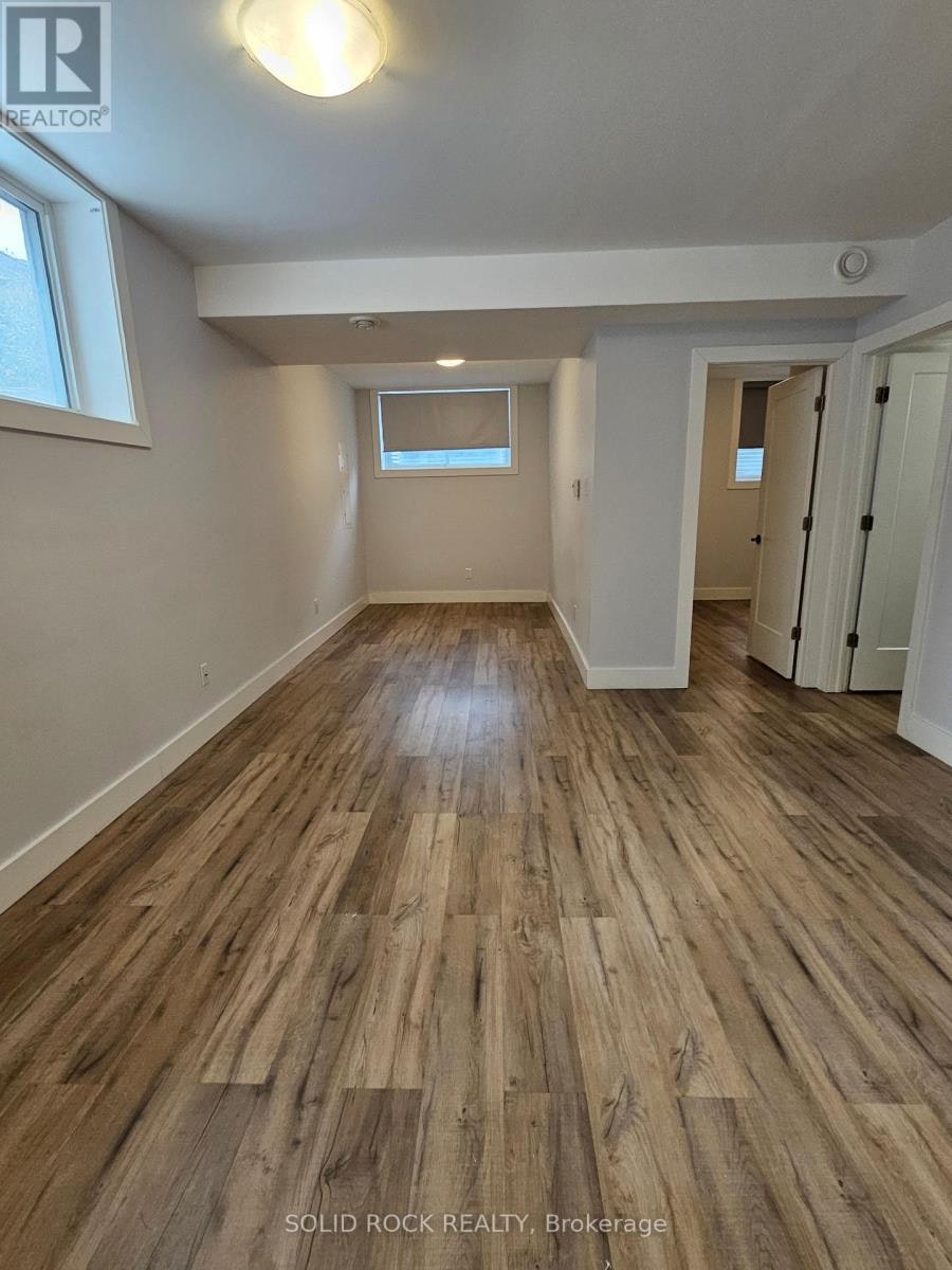 846 Alpine Avenue, Ottawa, ON, K2B 5R6 - 6