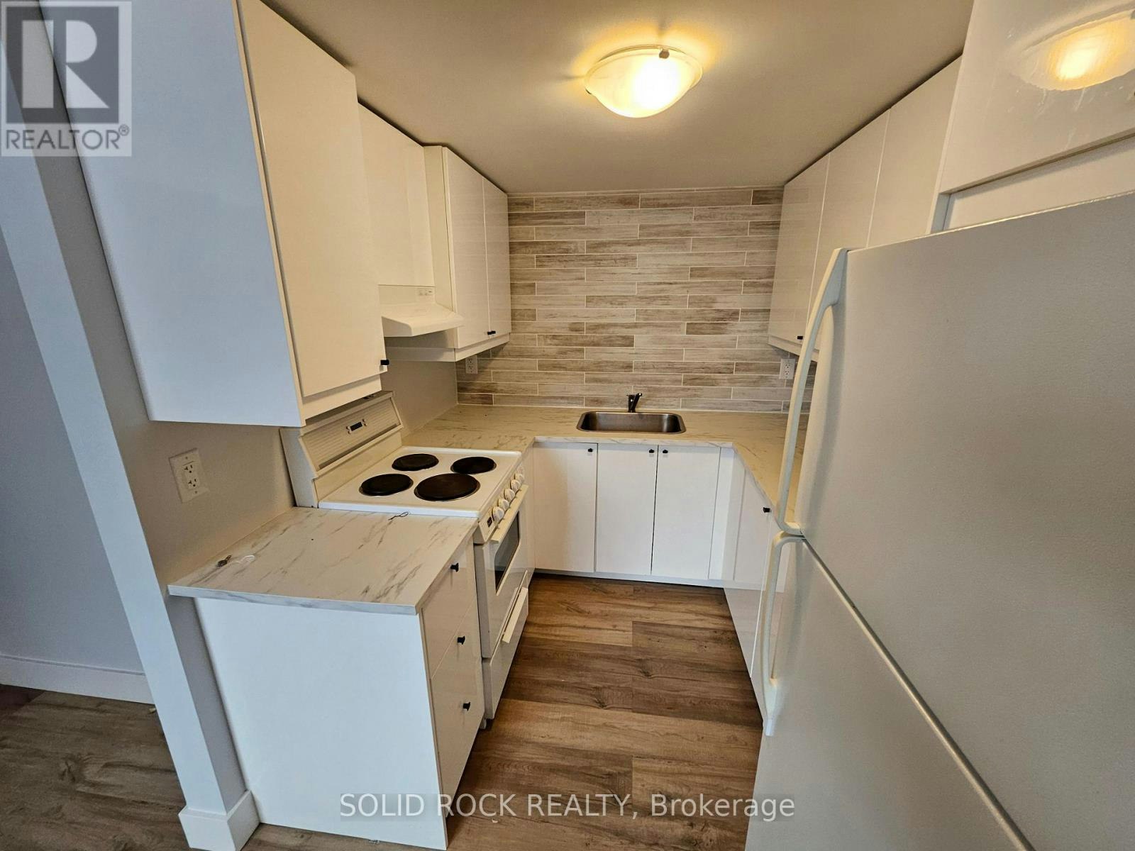 846 Alpine Avenue, Ottawa, ON, K2B 5R6 - 11