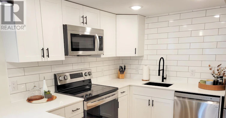 B-2075 Balharrie Avenue, Ottawa, ON, K1G 1G2 - 8