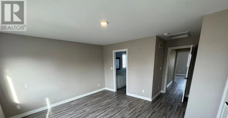 1 UPPER-8196 Mcleod Road, Niagara Falls, ON, L2H 3T6 - 17