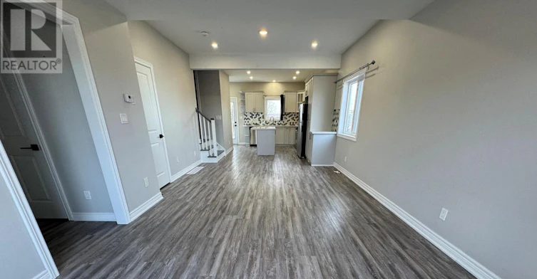 1 UPPER-8196 Mcleod Road, Niagara Falls, ON, L2H 3T6 - 6