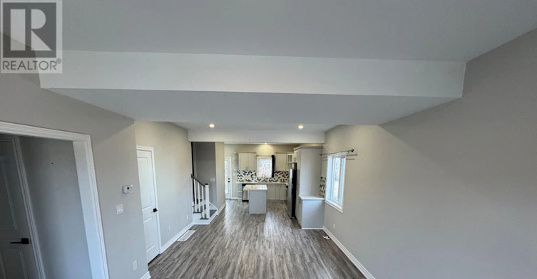 1 UPPER-8196 Mcleod Road, Niagara Falls, ON, L2H 3T6 - 5