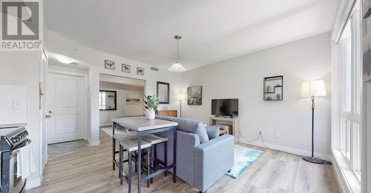 104-335 College Street, Toronto, ON, M5T 1S2 - 4