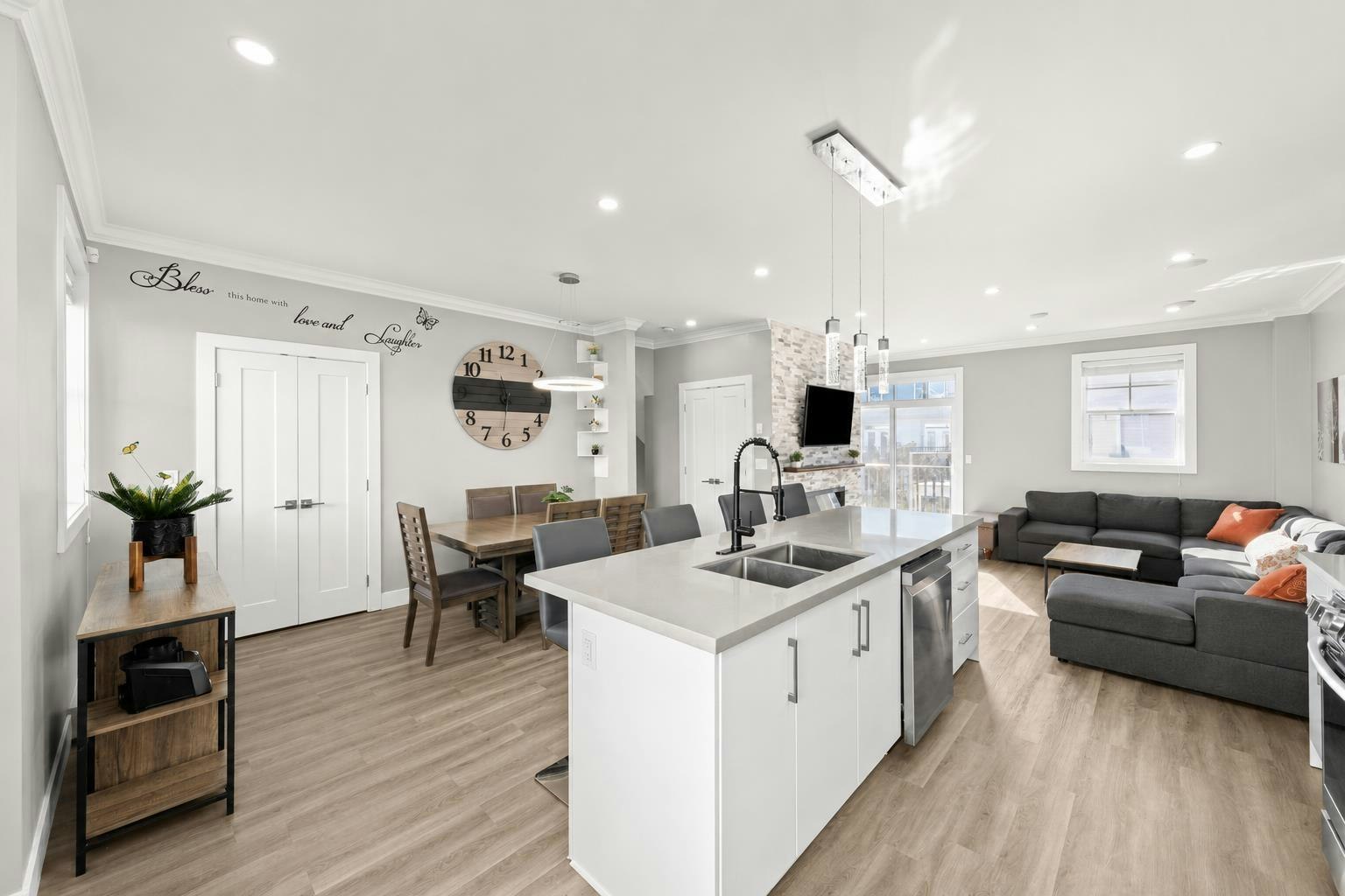 8-7056 192 Street - 5