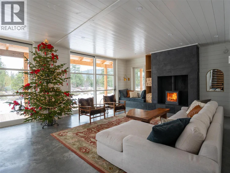 8025 Princeton Summerland Road, Summerland, BC, V0H 1Z8 - 6