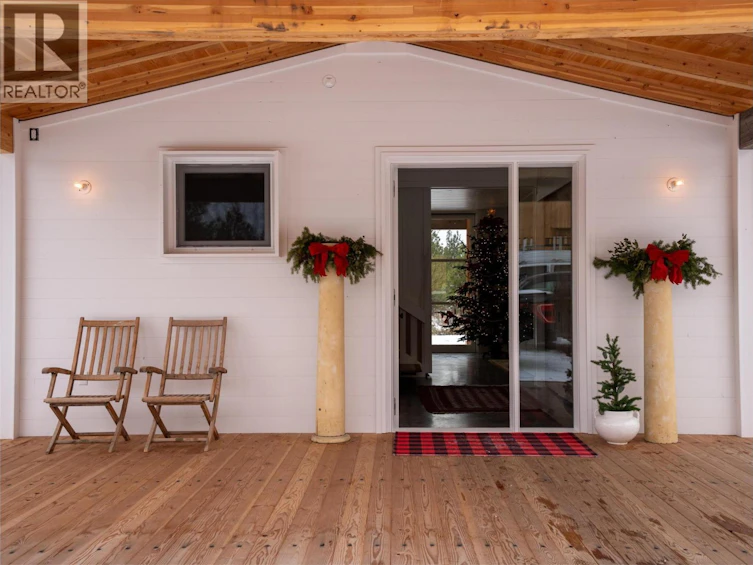 8025 Princeton Summerland Road, Summerland, BC, V0H 1Z8 - 17
