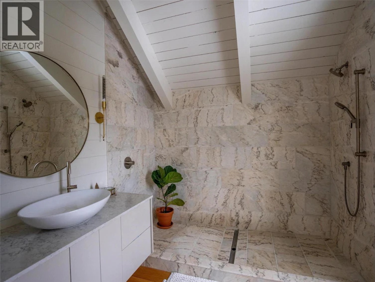 8025 Princeton Summerland Road, Summerland, BC, V0H 1Z8 - 15